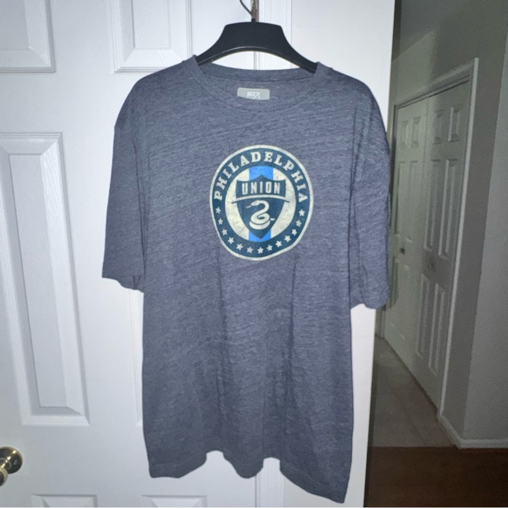 Philadelphia Union MLS Mens T-Shirt XL NWT Blue Heather Short Sleeve Crew Neck - Picture 2 of 5